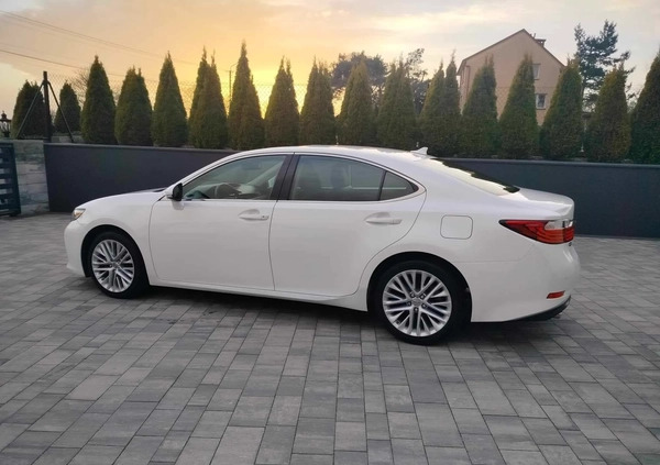 Lexus ES cena 74900 przebieg: 163000, rok produkcji 2013 z Brzesko małe 254